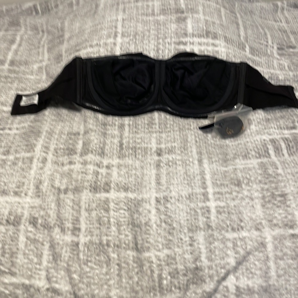 Strapless Bra - Picture 3 of 4